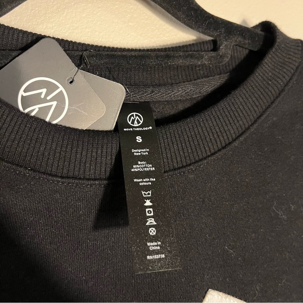 Apres Sweatshirt Womens Small Black Graphic Crewneck Cozy NWT - Picture 5 of 5